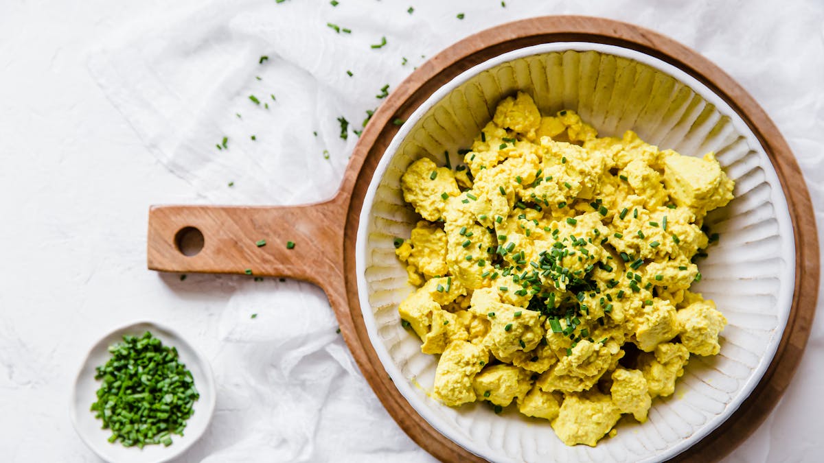 Vegan tofu scramble